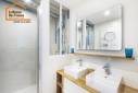 Douche avec verrière