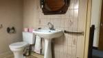 L'ancienne salle de bains au sous-sol