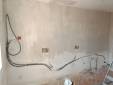 Préparation des murs : maçonnerie et électricité