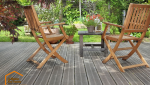 Terrasse avec plancher en bois noir 