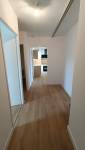 revêtement parquet en bois dans un appartement
