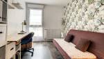 La chambre rénovée en bureau