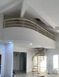 Escalier en colimaçon pour mezzanine, appartement à Dardilly : garde corps cintré