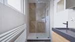 La cabine de douche a été déplacée