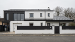 Surélévation d'une maison en bardage zinc anthracite à Vertou