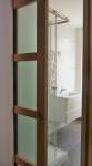 Rénovation d'une salle de bains d'invités  (Lyon Vaise) : Douche Grand Format et Meuble Vasque à tiroir blanc laqués