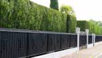 Mur de cloture avec grille