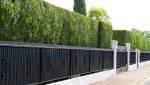 Mur de cloture avec grille