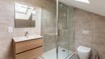 petite douche à l'italienne, sous des combles