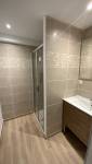 Salle de Bain au rez de chaussée d'une maison secondaire à Alès La Maison Des Travaux Alès