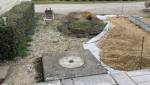 Chantier terrassement avant niuvellement et pose de la pelouse artificielle dans un jardin - Eragny (95610)