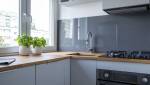 Rénovation de cuisine en appartement avec crédence zellige bleu à Cergy-Agglo (95)