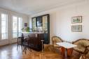 Espace détente avec un bar dans Paris 16e