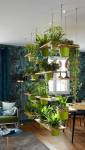 Cloisonner avec une étagère et des plantes - Paris