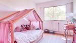 Chambre d'enfant rénovée