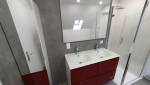 Rénovation Terminée : Salle de Bain Lumineuse et Fonctionnelle