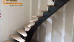 escalier en bois et fer