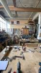 Tout de l'atmosphère à l'outillage inspire à l'authenticité , l'ordre et la passion du bois 