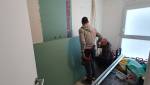 Travaux en Cours de Rénovation de Salle de Bain : Aménagement Pratique et Fonctionnel