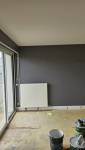 Mise en valeur d'un mur dans la pièce de vie