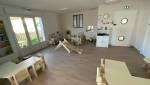salle d'éveil tables micro crèche La Maison Des Travaux Alès