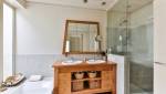 Salle de bain robinetterie moderne
