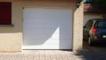 Pose de porte de garage enroulante en aluminium laqué blanc à Roquevaire (13360)