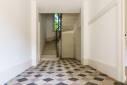 Ecully (69130) : rénovation d'un escalier en pierre / le hall d'entrée