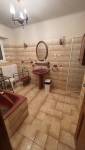 Salle de bain avant dépose anciens équipements et faiences à Roquefort-la-Bédoule (13830) 