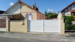 Mise en place d'une porte de garage maison 