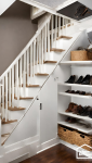 Utilisation des espaces sous les escaliers pour rangement Vannes