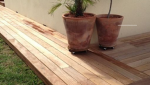 Construction d'une Terrasse en Bois Exotique à Sainte-Maxime : Technique de Pose sur Plots