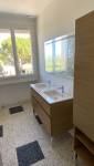 Salle de bain à l'étage rénovée à Alès