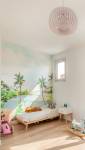 Chambre tropicale pour enfant à Le Pecq : Un coin de paradis à la maison.