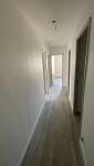 couloir avec nouveau revêtement de sol posé à Alès 30100 