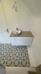 Salle de Bain Rénovée : Zone Bien-Être Contemporaine