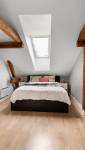 Restauration maison ancienne chambre sous combles avec grand Velux près de Saint-Ouen-L’ Aumône (95)