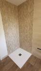 Pose d'une douche de plain-pied dans une salle de bain en rénovation - Montauban 82000