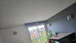 Mise en valeur du mur en coloris gris