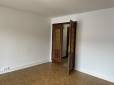un beau volume , après des travaux de peinture et de rénovation de parquet