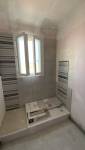 Salle de bain durant sa rénovation et la pose du parquet PVC à ALÉS 30100