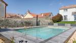 Nouvelles plages de piscine en carrelage clair aspect bois à l'identique teinte terrasse à Aubagne (13400)