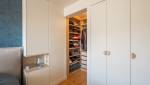 Dressing spacieux et organisé à Garches