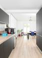 Nouvelle cuisine ouverte sur le séjour après travaux de rénovation intérieure - Pornic 44210
