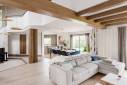 Rénovation terminée pièce de vie – Maison rénovée avec ambiance bois à Bruz