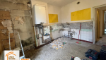 rénovation cuisine Albertville, cuisine moderne sur-mesure, restauration porte en bois, rénovation appartement 73200