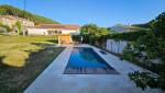 Piscine terrasse travertin La Maison Des Travaux Alès