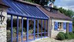 Véranda encastrée en aluminium thermolaqué bleu