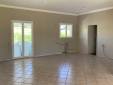 Neuville (69250) : rénovation intérieure avec création d'un sas d'entrée et nouvelle décoration du séjour et de la cuisine