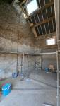 rénovation grange en pierre avec toiture en lauze